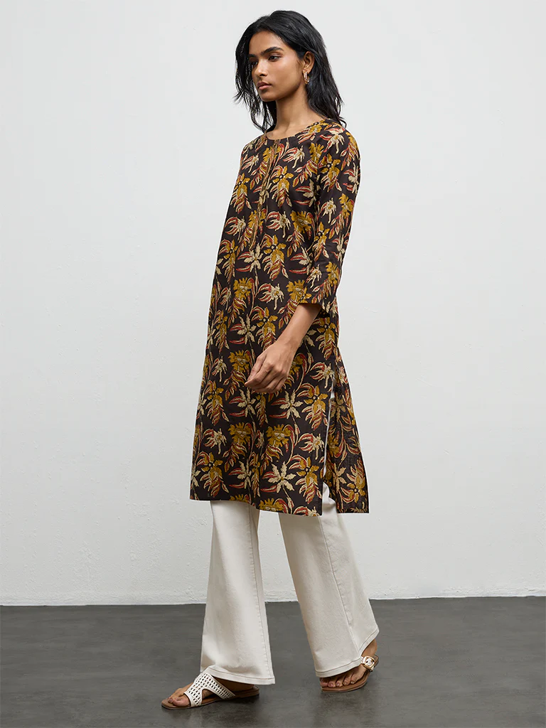 Utsa Black Floral Printed Cotton Straight Kurta - Image 2