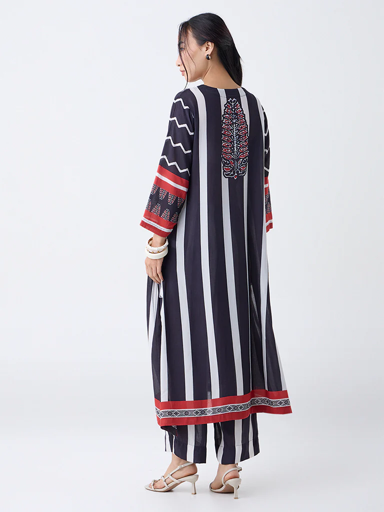 Utsa Black Printed A-Line Kurta - Image 4