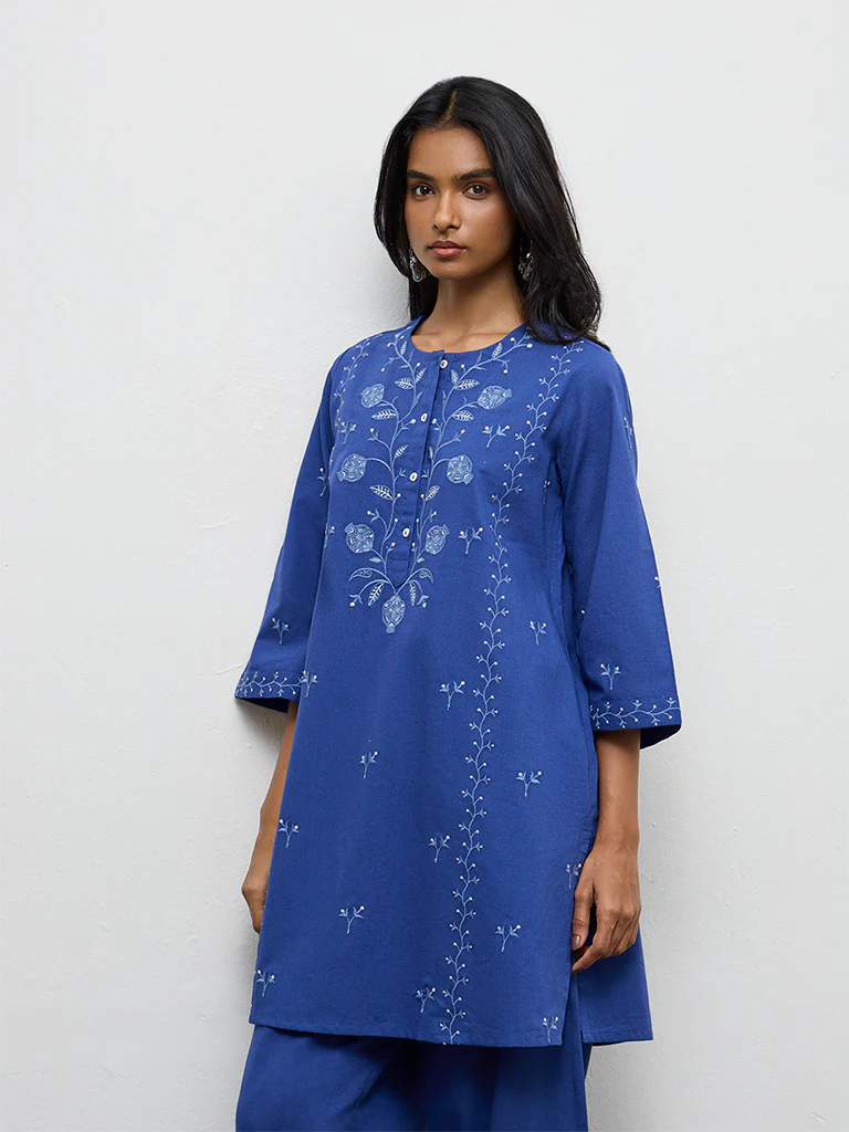 Utsa Blue Floral Embroidered Cotton-Blend Kurta
