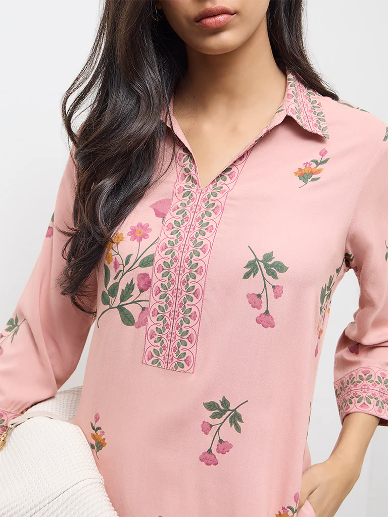 Utsa Dusty Pink Floral Design A-Line Kurta - Image 3
