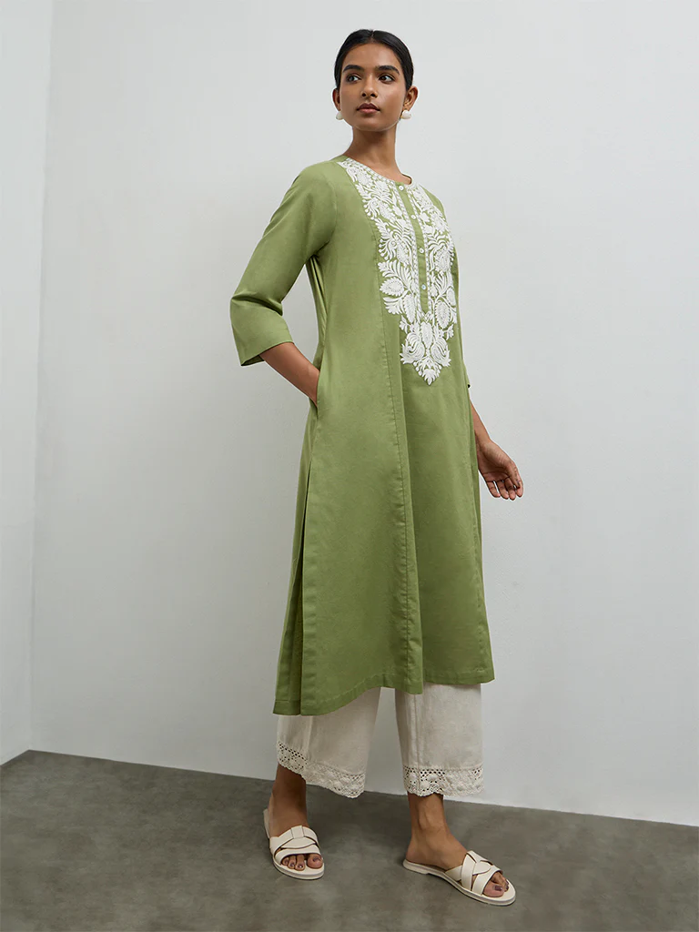 Utsa Green Floral Embroidered Cotton-Blend A-Line Kurta - Image 2
