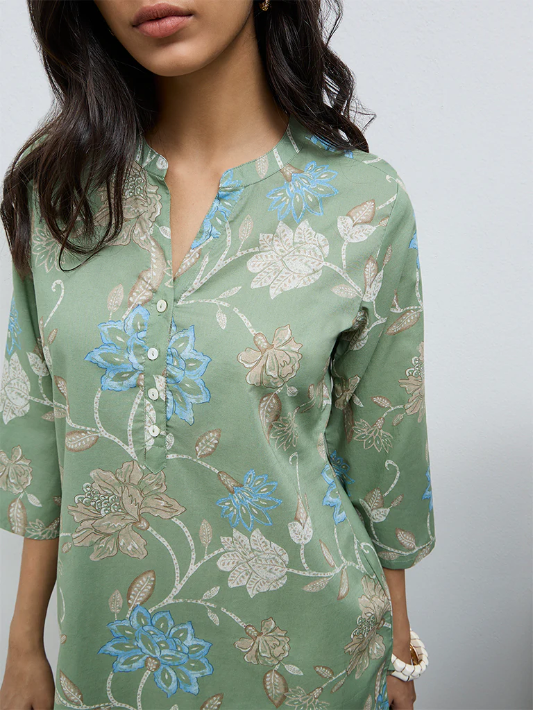 Utsa Green Floral Printed Cotton Straight Kurta - Image 3