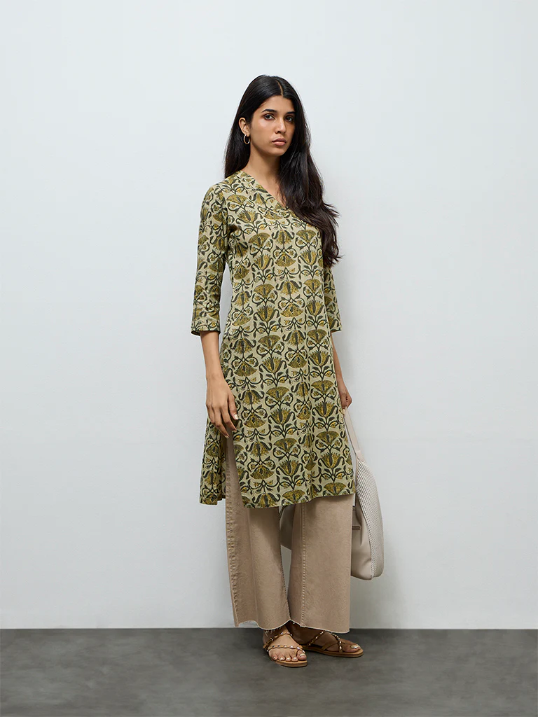 Utsa Green Floral Printed Cotton Straight Kurta - Image 2