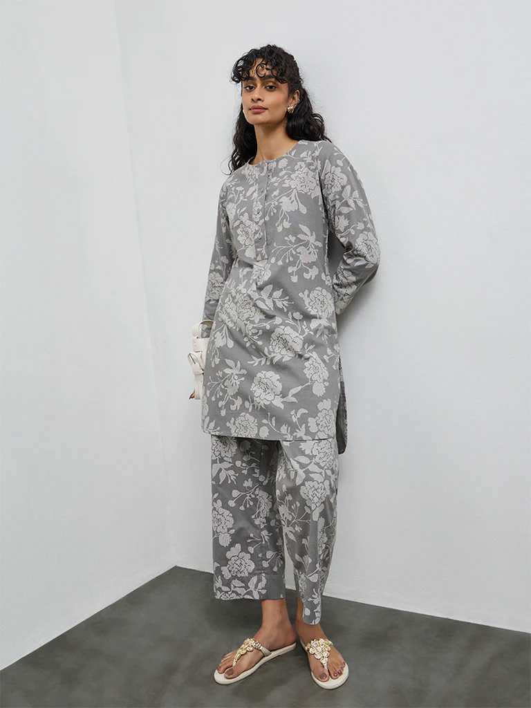 Utsa Grey Floral Cotton-Blend Straight Kurta