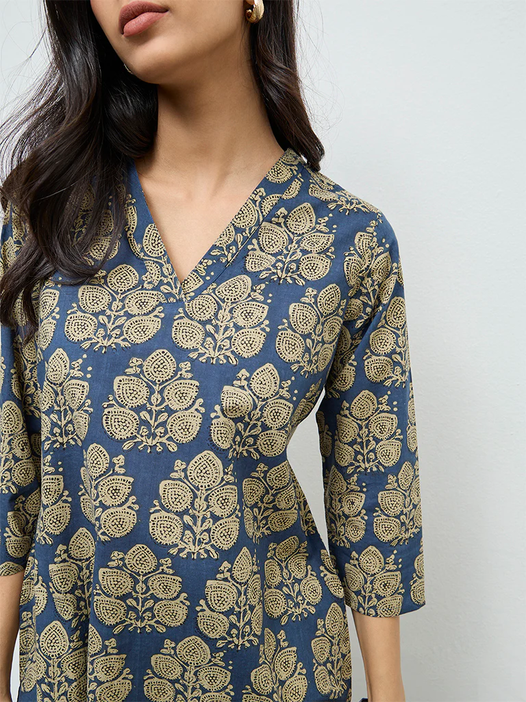 Utsa Indigo Butta Leaf Cotton Straight Kurta - Image 3
