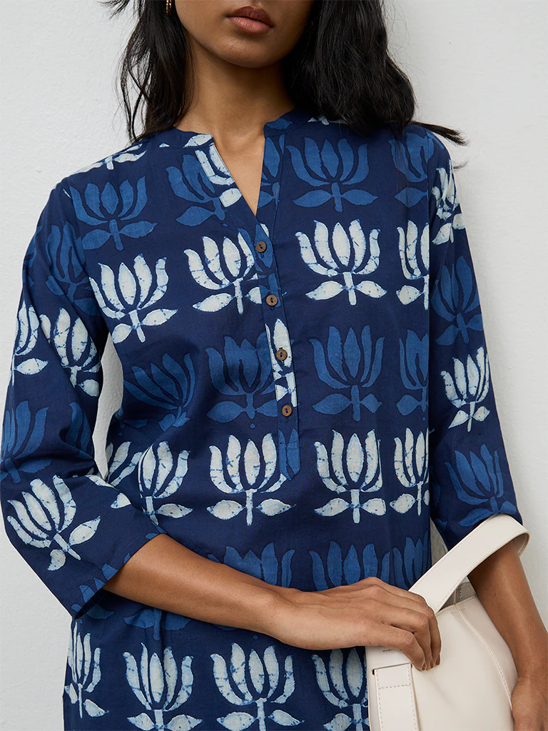 Utsa Indigo Floral Printed Cotton Straight Kurta - Image 4