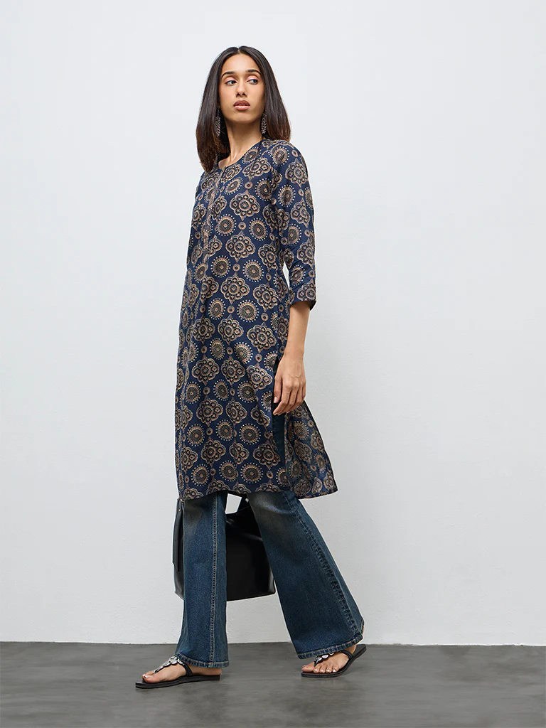 Utsa Indigo Printed Cotton Straight Kurta - Image 2