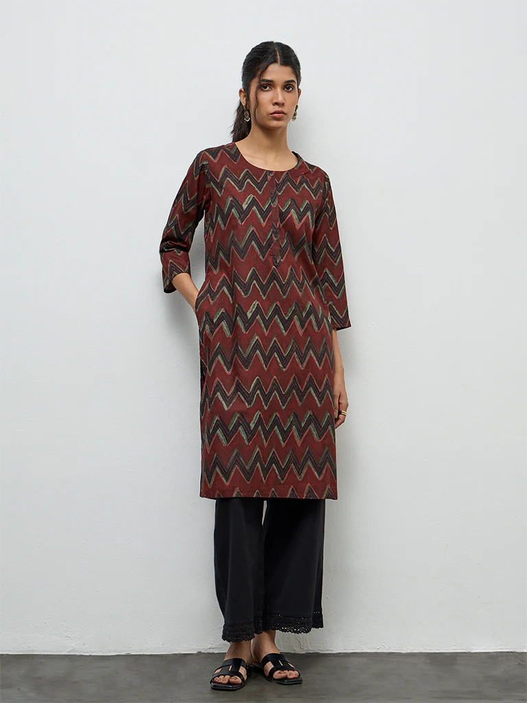 Utsa Maroon Chevron Printed Cotton Straight Kurta - Image 2