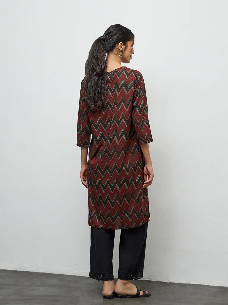 Utsa Maroon Chevron Printed Cotton Straight Kurta - Image 4