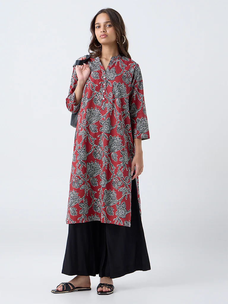 Utsa Maroon Floral Printed Cotton Straight Kurta - Image 2