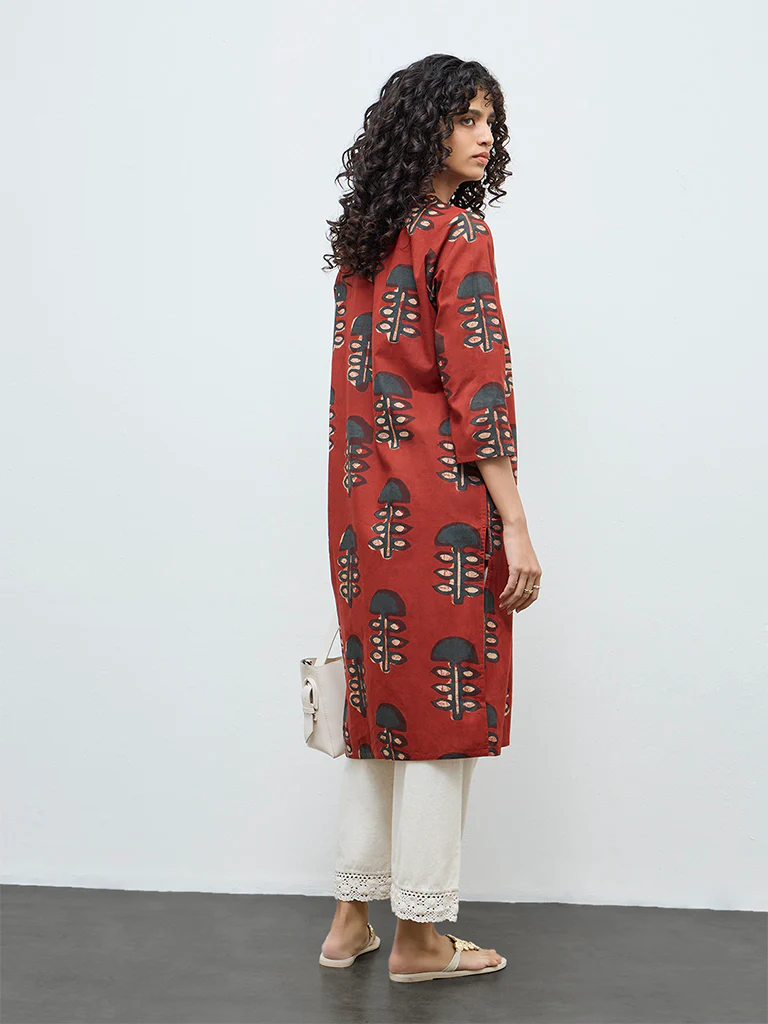 Utsa Maroon Foliage Printed Cotton A-Line Kurta - Image 4