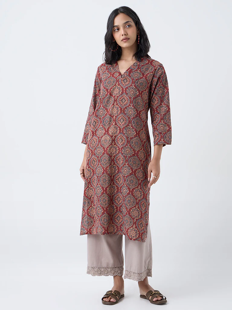 Utsa Maroon Kantha Embroidered Cotton Straight Kurta - Image 2