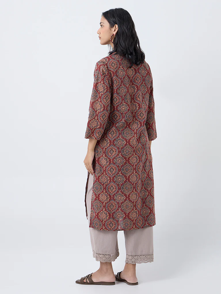 Utsa Maroon Kantha Embroidered Cotton Straight Kurta - Image 4
