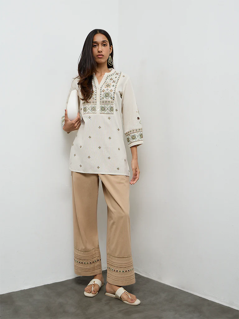 Utsa Off-White Aztec Embroidered Cotton-Blend Tunic - Image 2