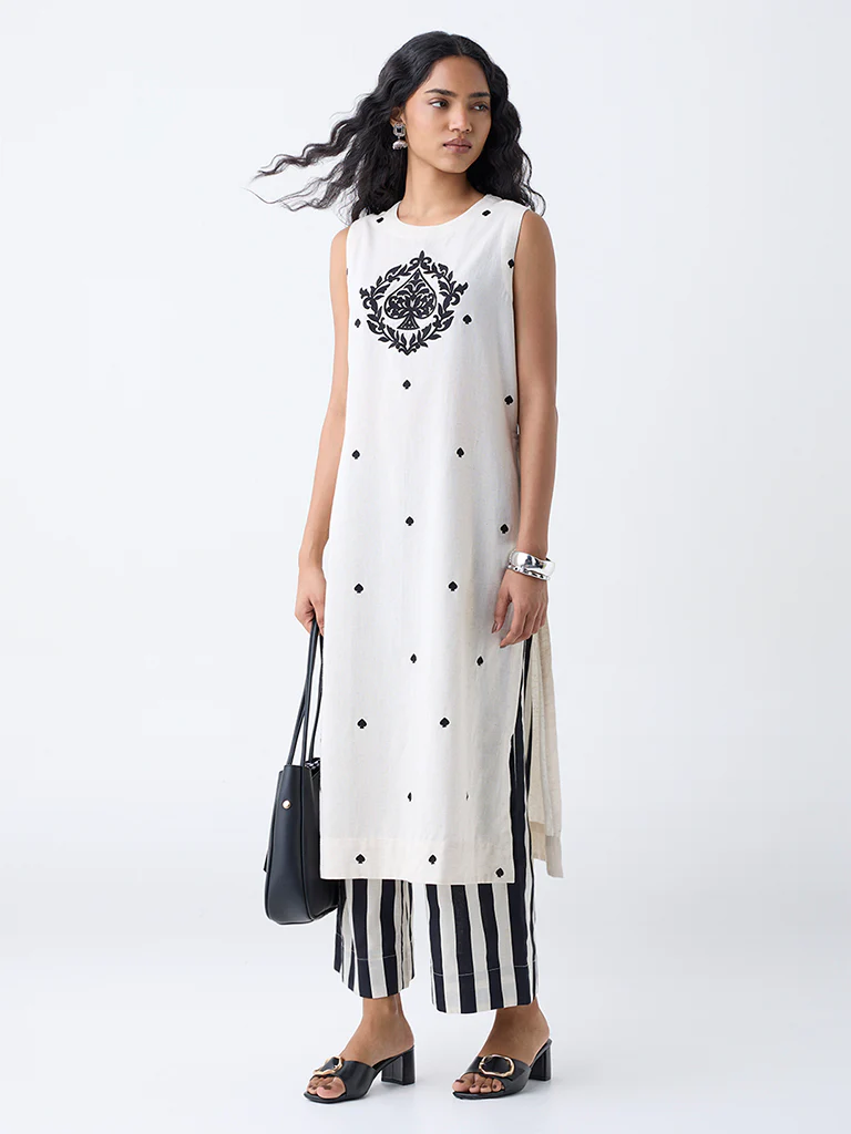 Utsa Off-White Embroidered Cotton-Blend A-Line Kurta