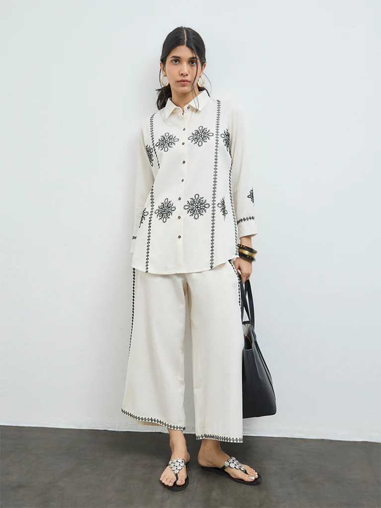 Utsa Off-White Embroidered Cotton-Blend Pants - Image 2