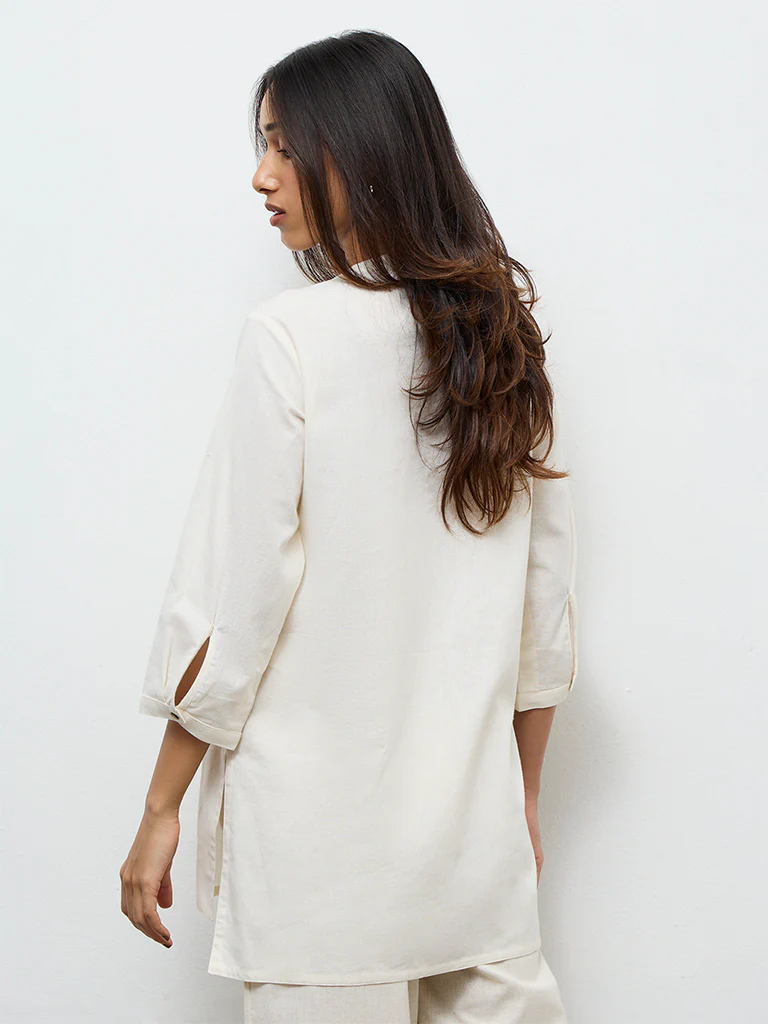Utsa Off-White Embroidered Cotton-Blend Tunic - Image 4