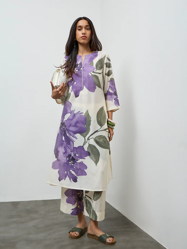 Utsa Off-White Floral Design A-Line Kurta