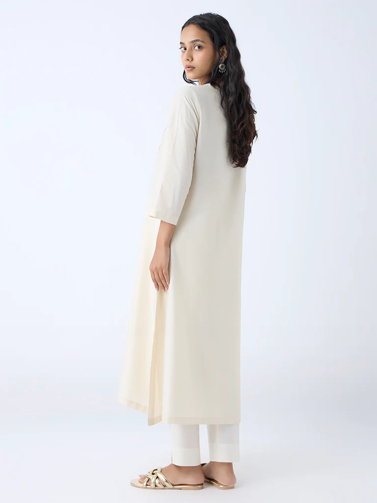 Utsa Off-White Floral Embroidered A-Line Kurta - Image 4