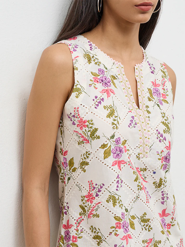 Utsa Off-White Floral Pattern Cotton A-Line Kurta - Image 3