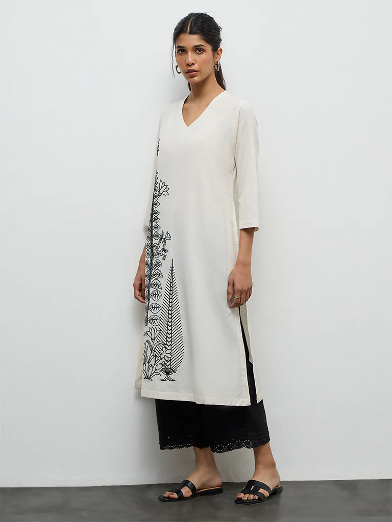 Utsa Off-White Leaf Embroidered Cotton-Blend A-Line Kurta