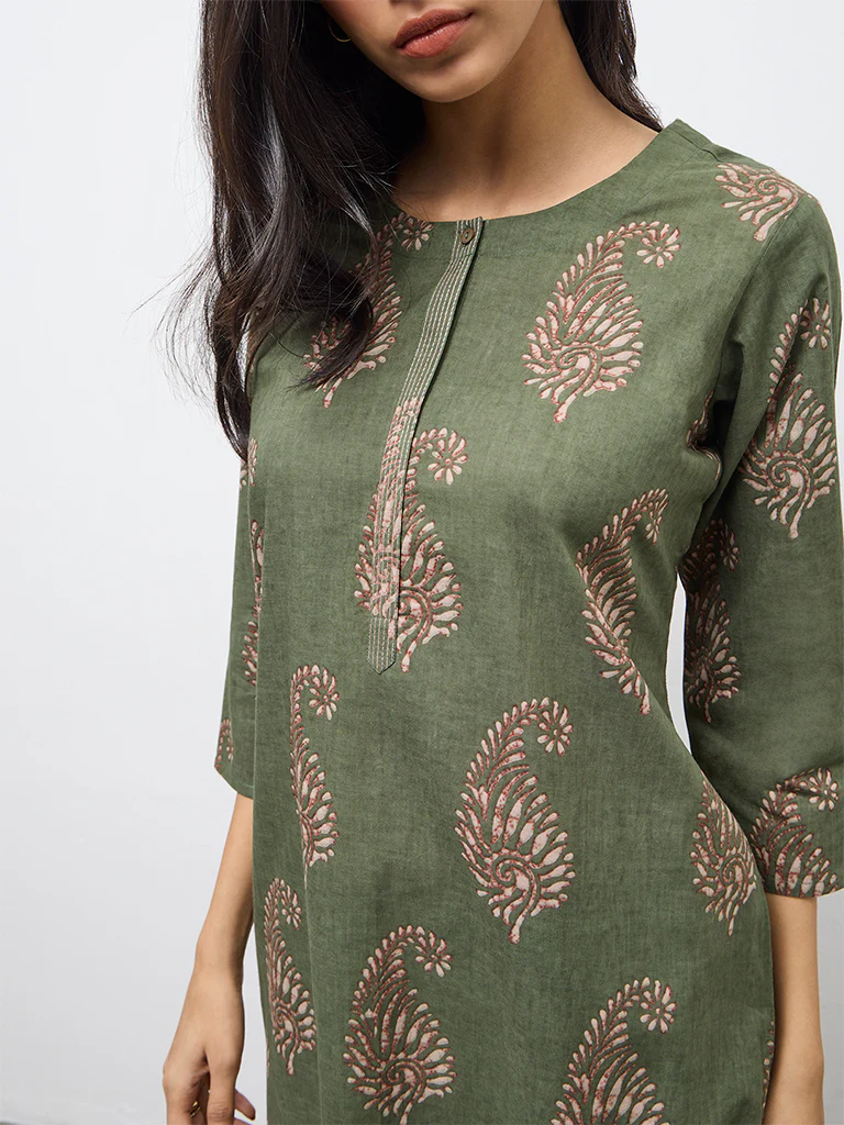 Utsa Olive Paisley Printed Cotton Straight Kurta - Image 3