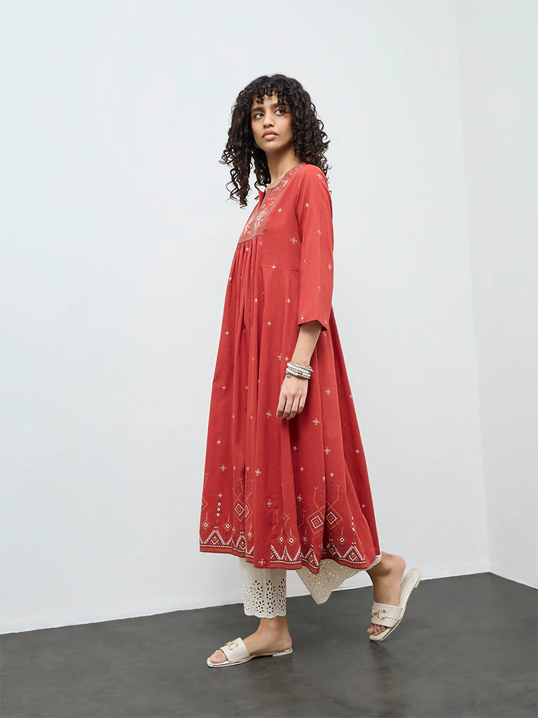 Utsa Red Floral Embroidered Cotton Anarkali Kurta - Image 2