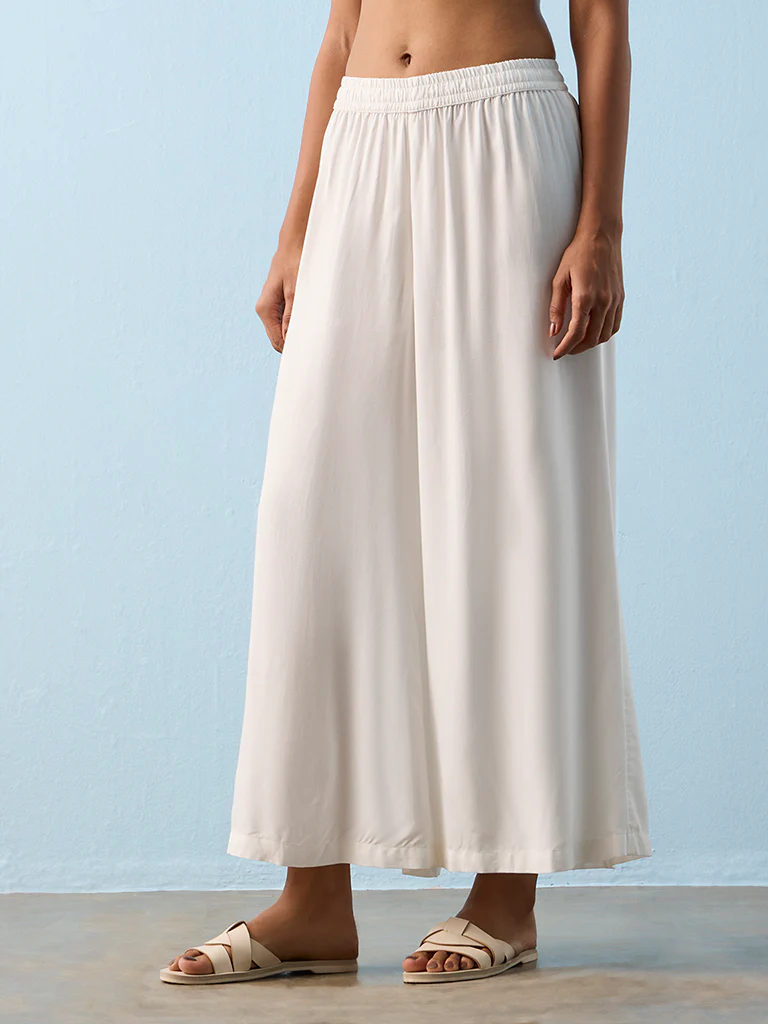 Utsa White Solid Palazzos