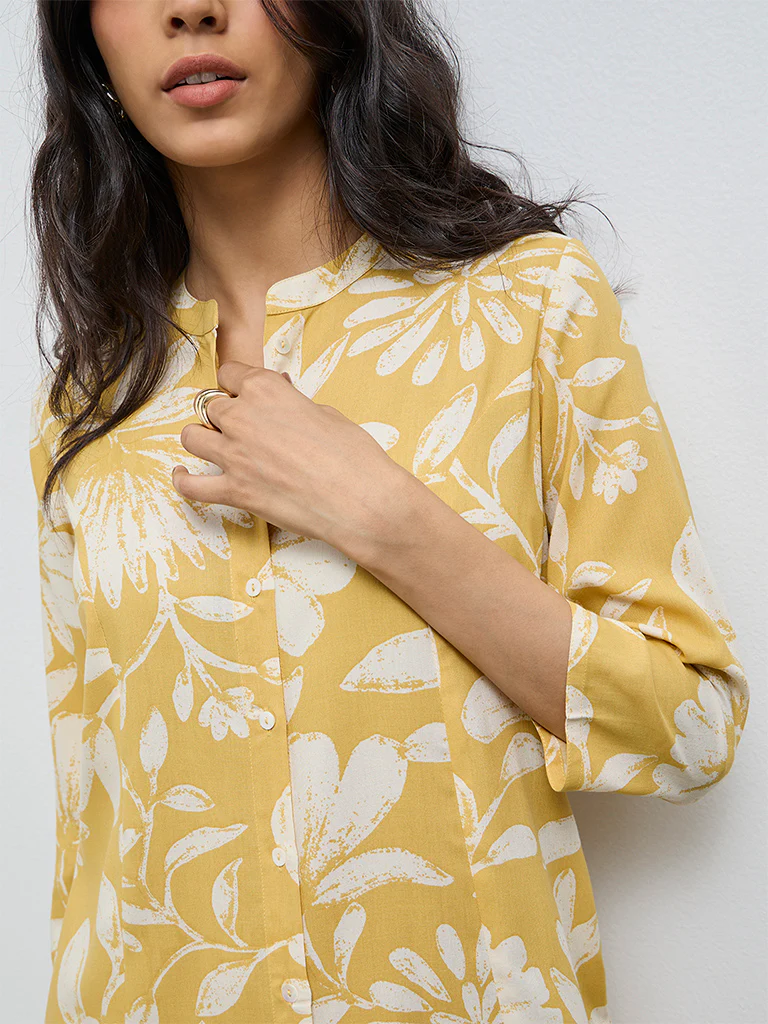 Utsa Yellow Floral Printed A-Line Kurta - Image 3