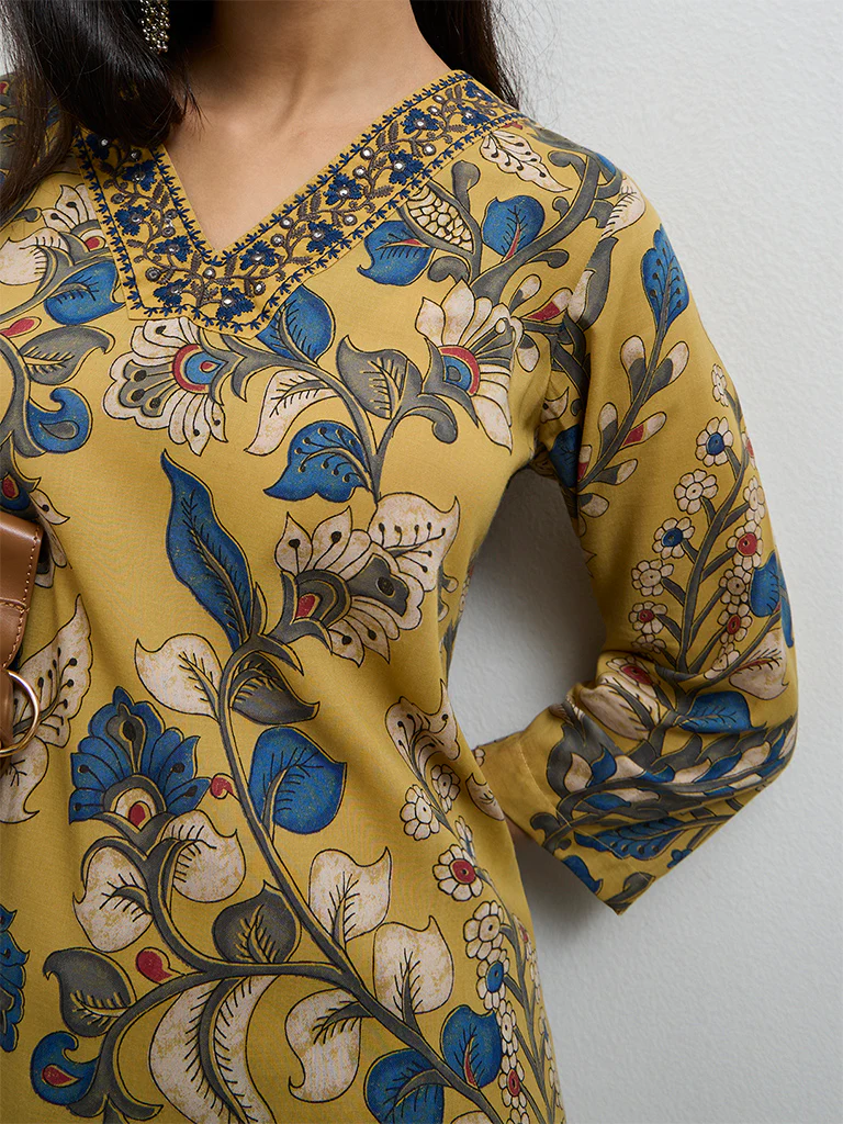 Utsa Yellow Floral Printed A-Line Kurta - Image 3