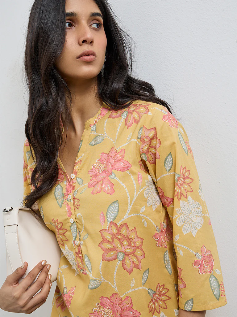 Utsa Yellow Floral Printed Cotton Straight Kurta - Image 3