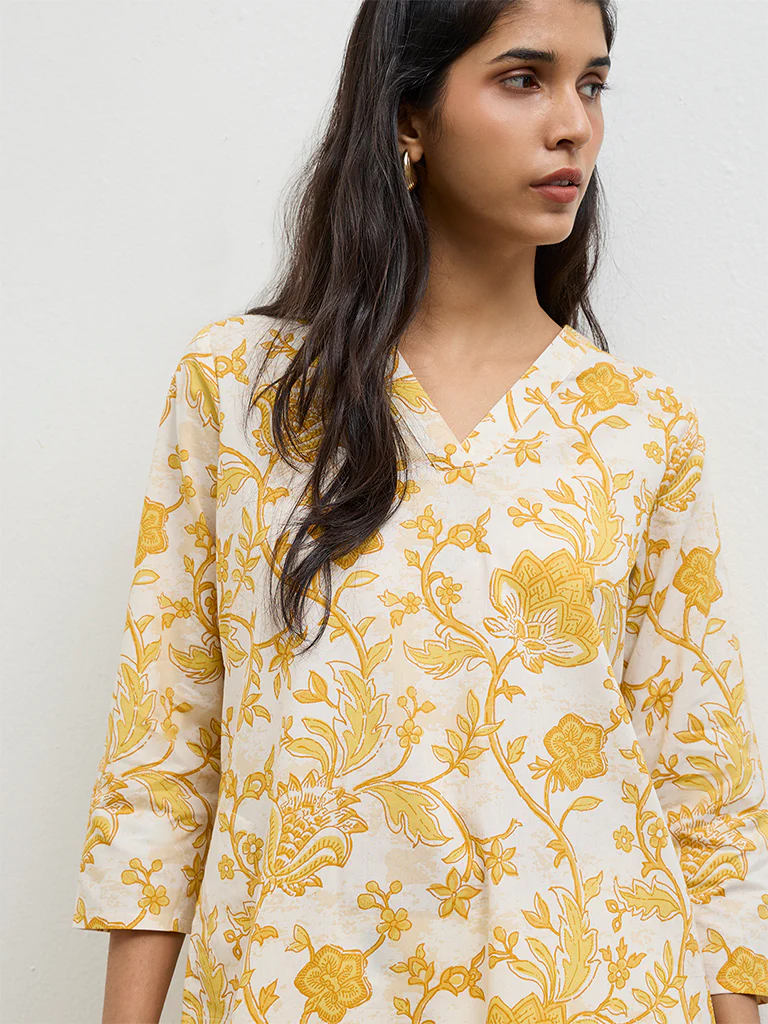 Utsa Yellow Floral Printed Cotton Straight Kurta - Image 3