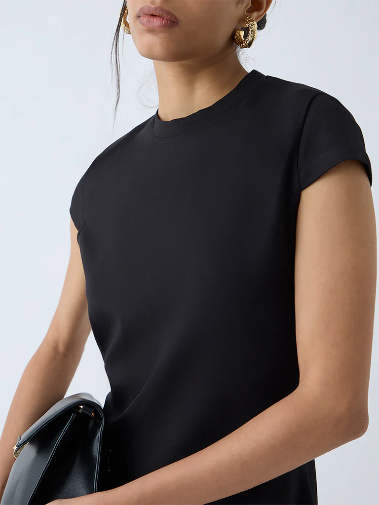 Wardrobe Black Solid Straight Dress - Image 4