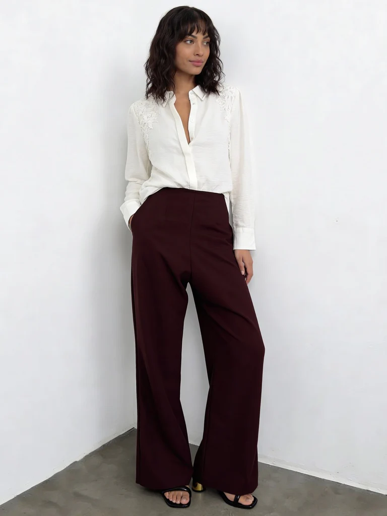 Wardrobe Brown Solid Regular-Fit Trousers