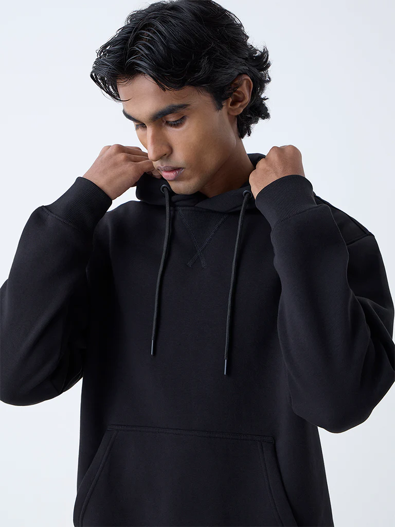 WES Casuals Black Solid Relaxed-Fit Cotton-Blend Hoodie - Image 4