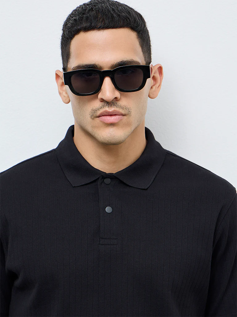 WES Casuals Black Textured Slim-Fit T-Shirt - Image 4