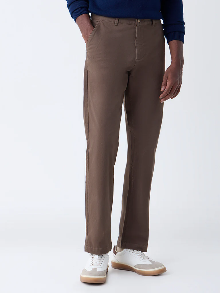 WES Casuals Brown Relaxed-Fit Mid-Rise Cotton-Blend Chinos - Image 3