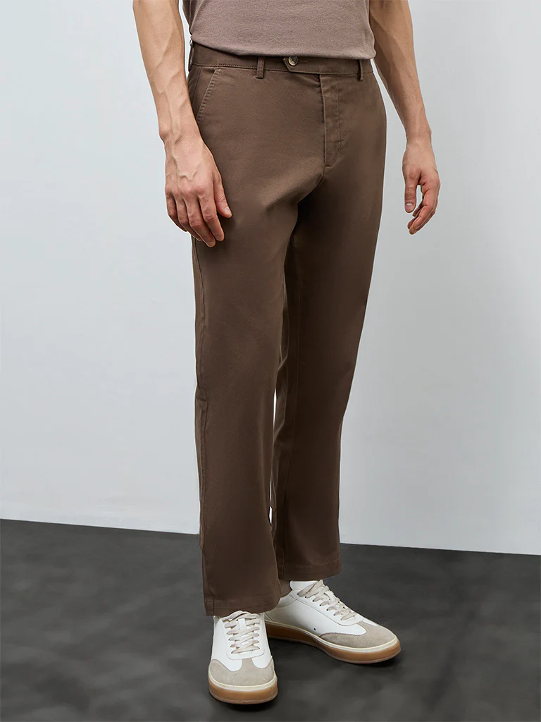 WES Casuals Dark Brown Relaxed-Fit Cotton-Blend Mid-Rise Trousers - Image 3