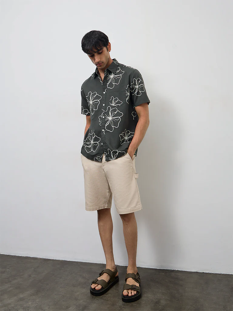 WES Casuals Dark Green Floral Pattern Relaxed-Fit Cotton-Blend Shirt - Image 2