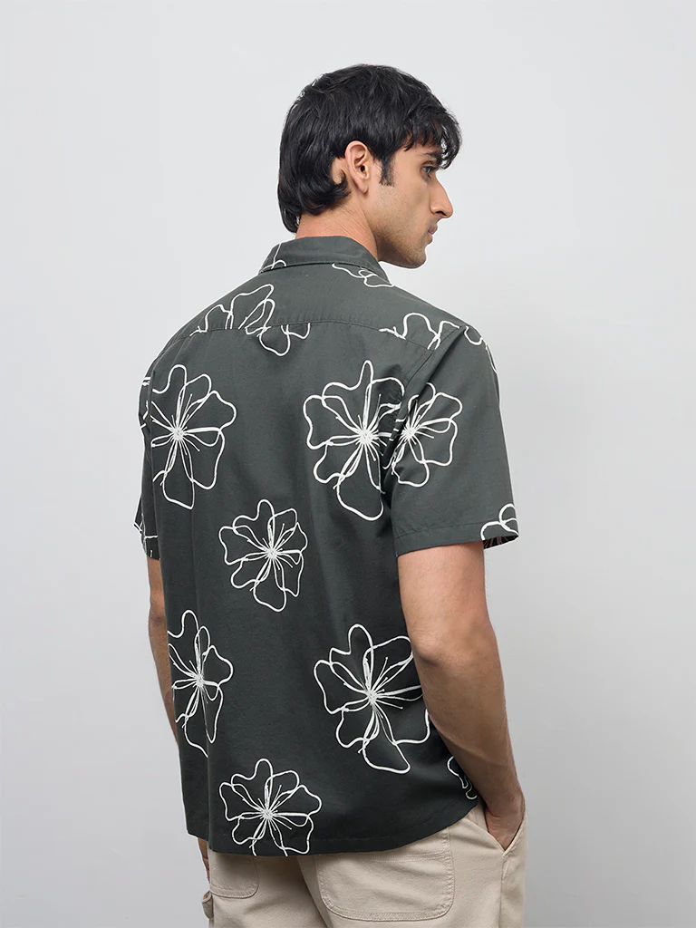 WES Casuals Dark Green Floral Pattern Relaxed-Fit Cotton-Blend Shirt - Image 4