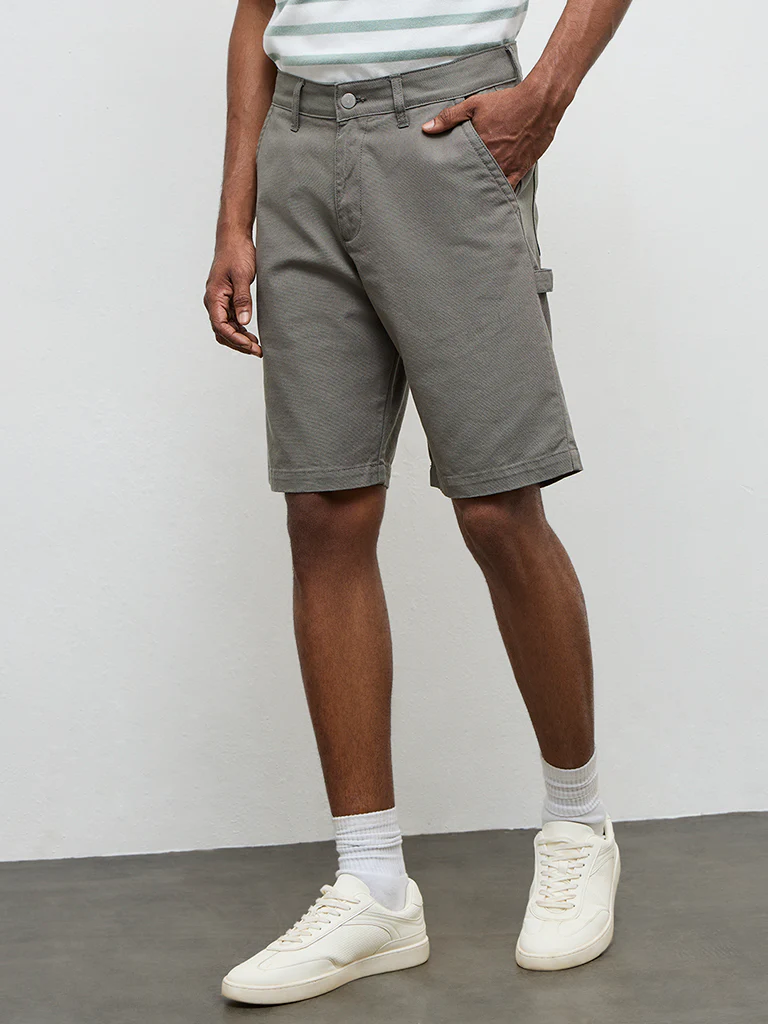 WES Casuals Green Relaxed-Fit Mid-Rise Canvas Carpenter Shorts - Image 3