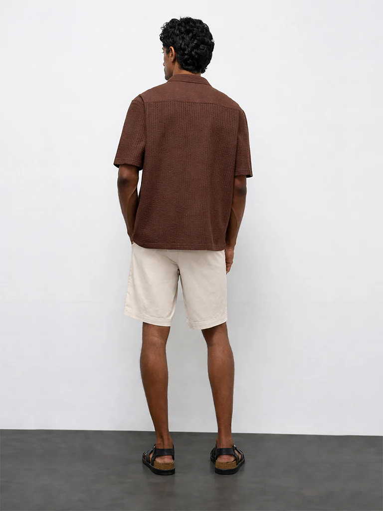 WES Casuals Light Beige Relaxed-Fit Mid-Rise Cotton-Blend Carpenter Shorts - Image 4