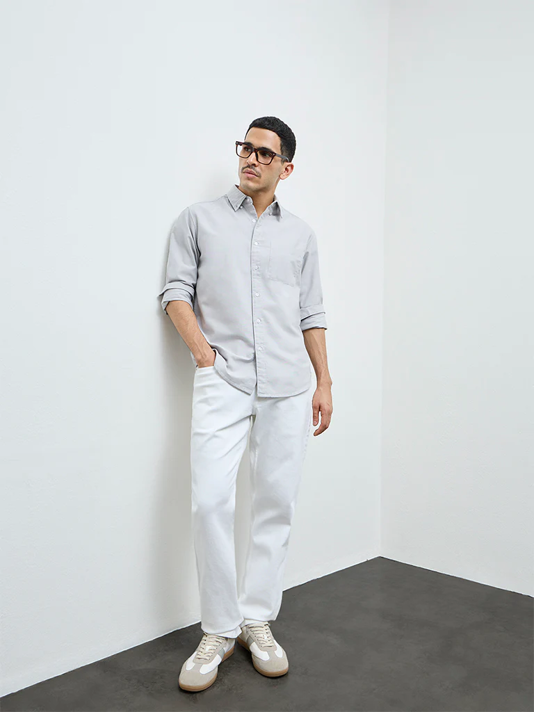 WES Casuals Light Grey Solid Relaxed-Fit Cotton Shirt - Image 3