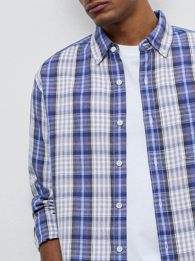 WES Casuals Navy Checkered Relaxed-Fit Cotton-Blend Shirt - Image 3