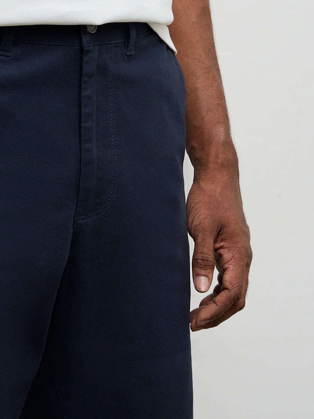 WES Casuals Navy Relaxed-Fit Mid-Rise Cotton-Blend Shorts - Image 3