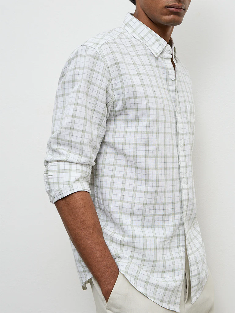 WES Casuals Off-White Checks-Pattern Relaxed-Fit Cotton-Blend Shirt - Image 3