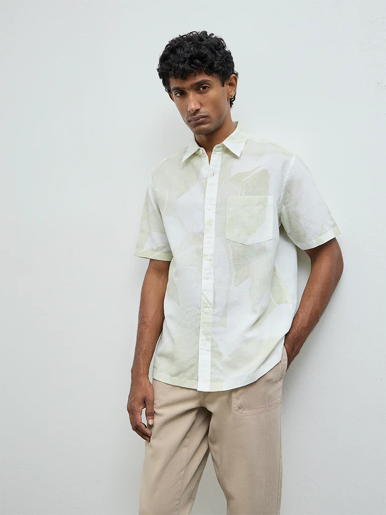 WES Casuals Off-White Printed Relaxed Fit Cotton-Blend Shirt - Image 2