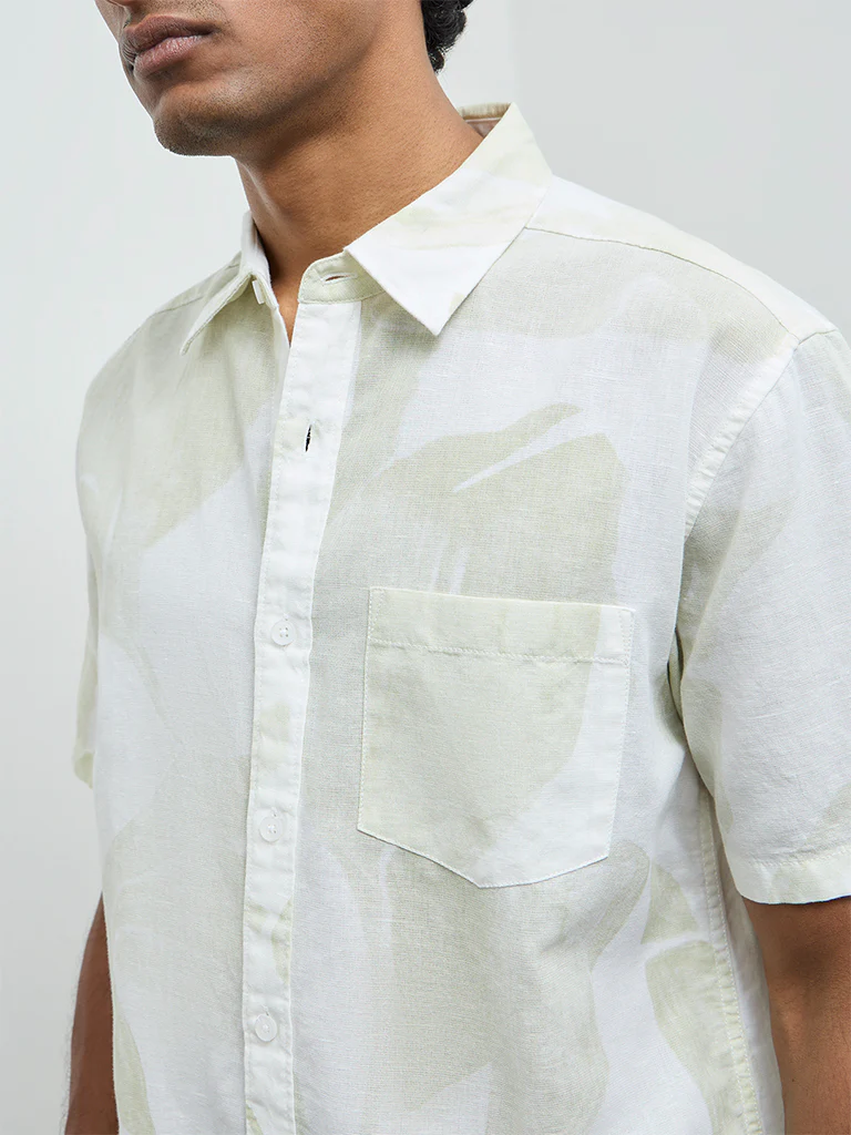 WES Casuals Off-White Printed Relaxed Fit Cotton-Blend Shirt - Image 3