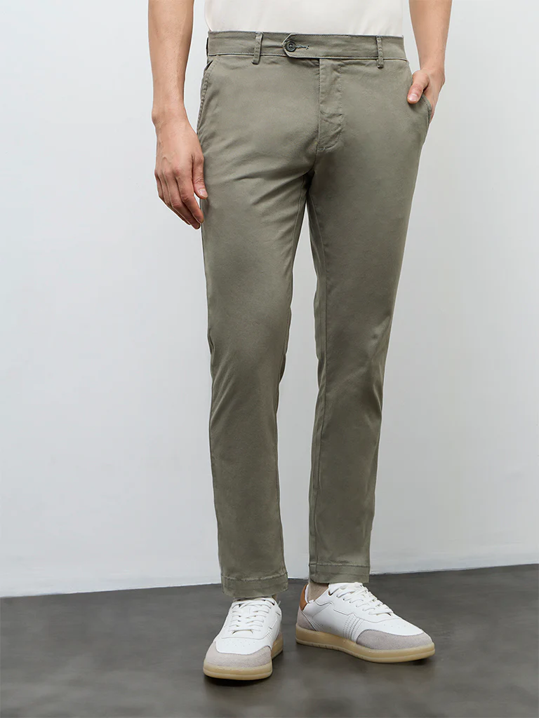 WES Casuals Olive Relaxed-Fit Mid-Rise Cotton-Blend Trousers - Image 3