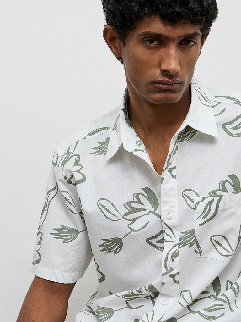WES Casuals White Printed Relaxed-Fit Cotton-Blend Shirt - Image 3